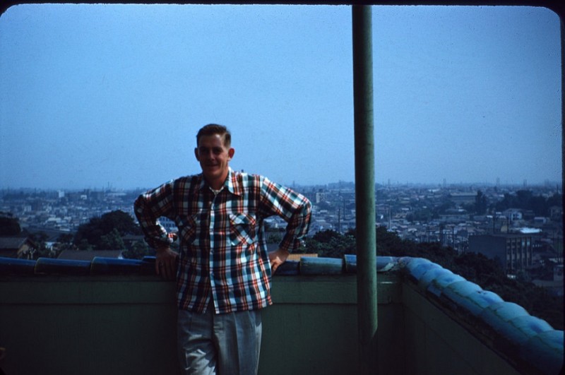 44 Me on the roof of our hotel, Tokyo 1954.jpg