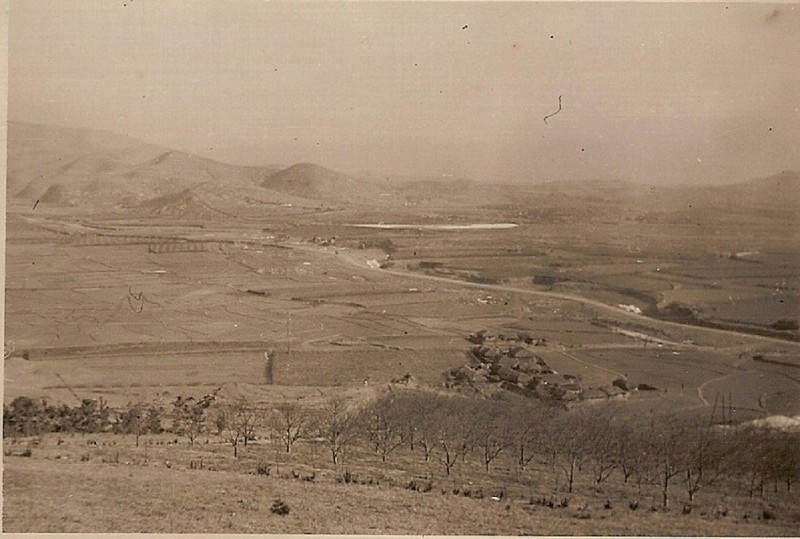 19 Village near Taegu Air Base 1951.jpg