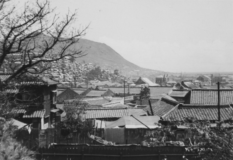 24a Busan scene, Aug 1952.jpg