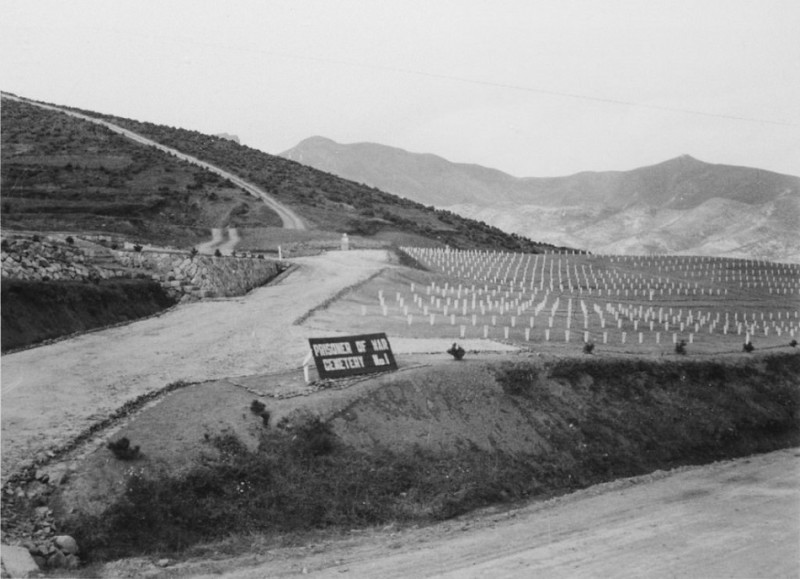 34 0 POW Cemetery, Dec 1952 Busan.jpg