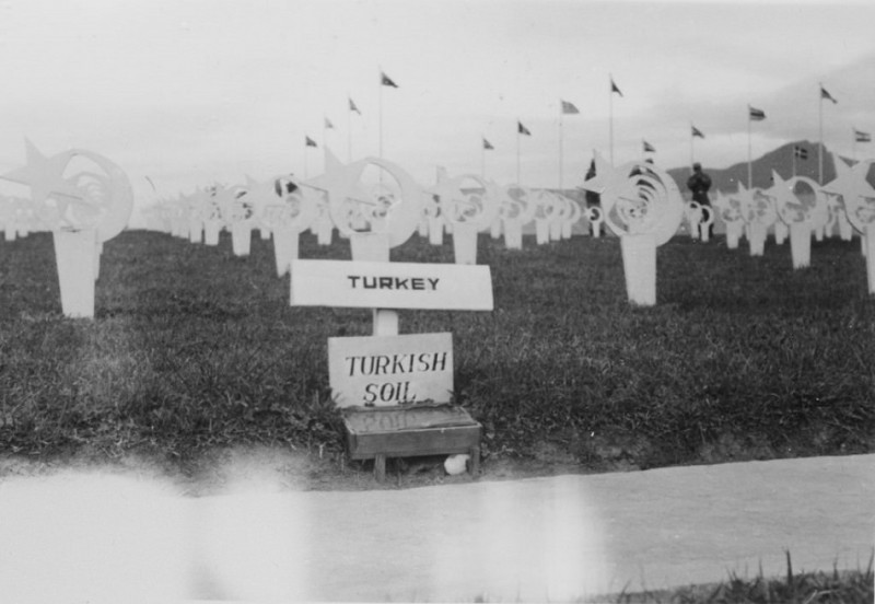 34 UN Cemetery, Busan Nov 1952.jpg