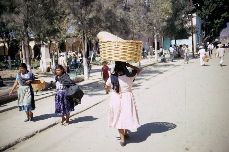 everyday-life-in-mexico-city-in-the-1950s-12.jpg