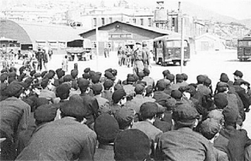 4 THE THEATER AND SERVICE CLUB NEAR THE PUSAN ARMY PORT 1954.jpg