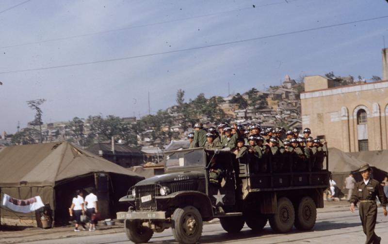 1 1954 Korea army truck landing Pusan.jpg