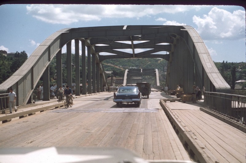 5a Han Bridge between Seoul and YongDungPo, Aug 1957.jpg