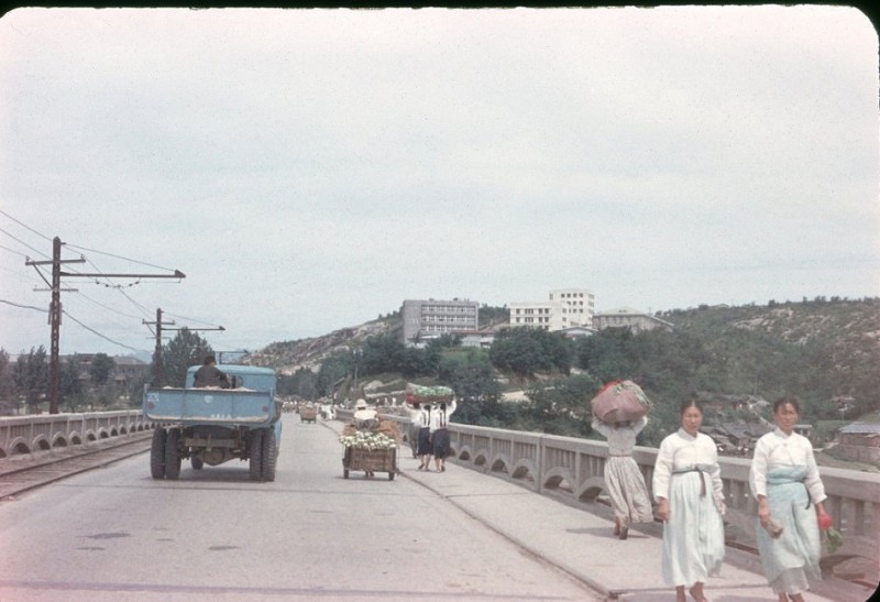 42k Seoul, 1957.jpg