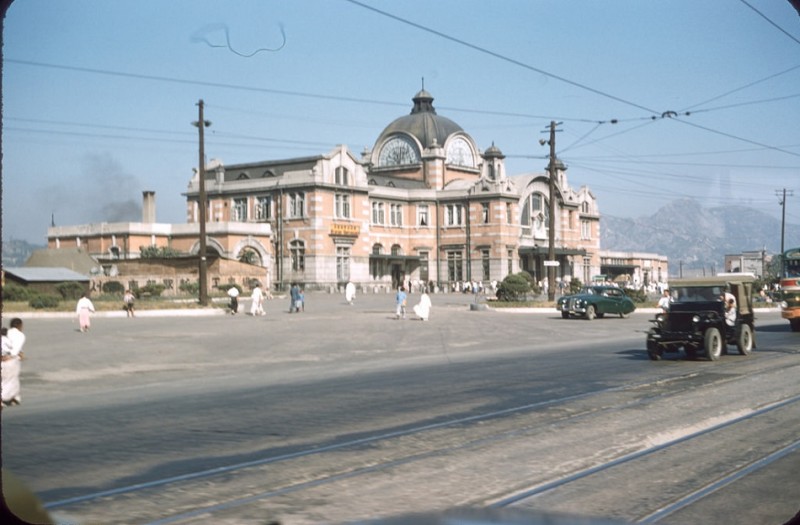 66 Seoul Railroad station, 1957.jpg