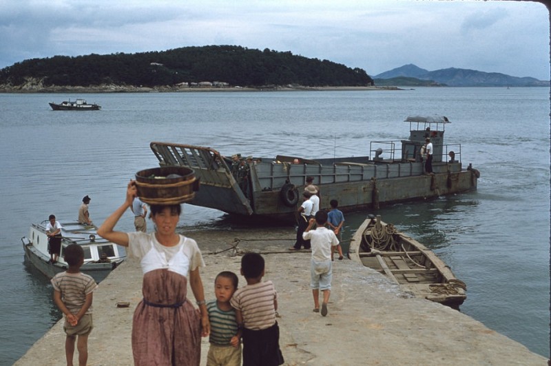 31 dock of Yong Hung Do August 1957.jpg