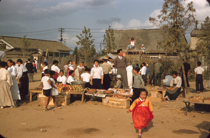109 School Celebration, Bopung Korea 1957.jpg