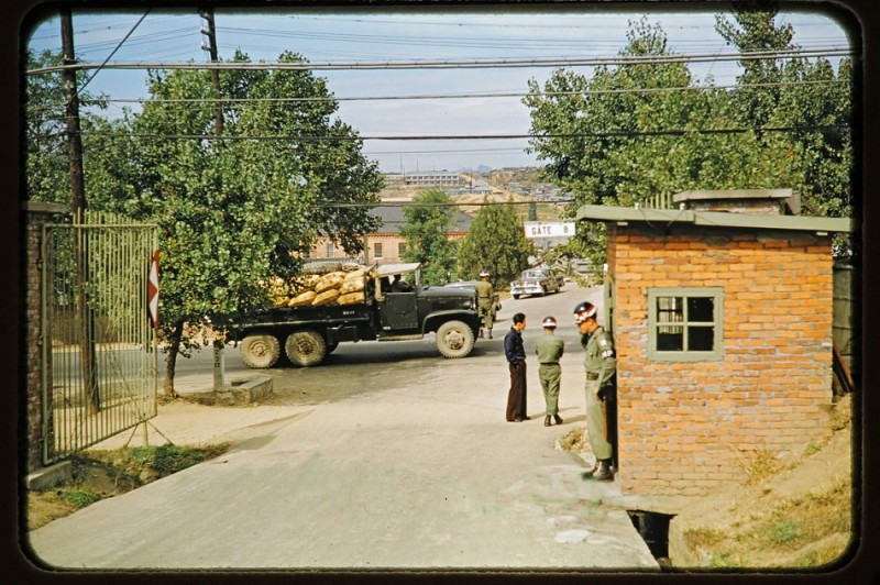 y Original Slide, US Gate at 8th Army Headquarters in Seoul Korea, 1956.jpg