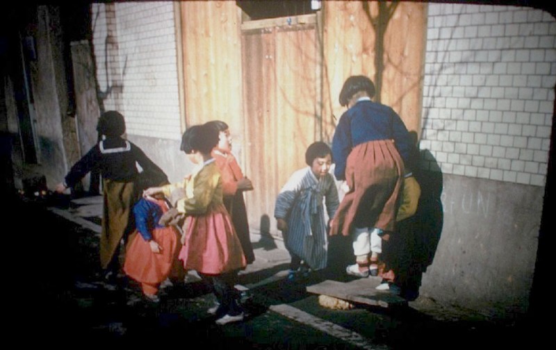 0 35MM SLIDE SEOUL KOREA 1948 CHILDREN ON STREET.JPG