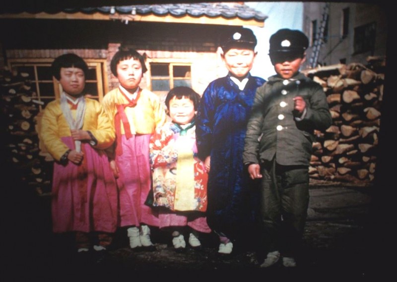 4 35MM SLIDE SEOUL KOREA 1948 5 CHILDREN SCENE.JPG