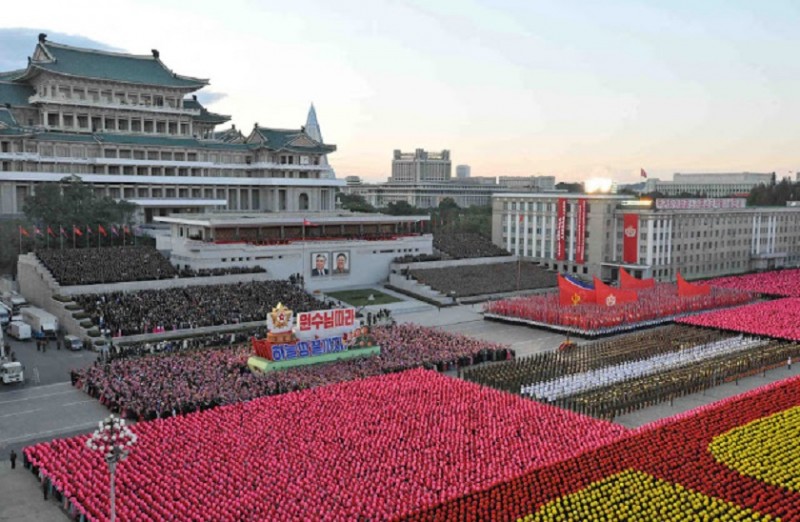 O grande desfile na Coreia do Norte (6).jpg